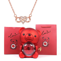 Rosso Con Collana Oro Rosa